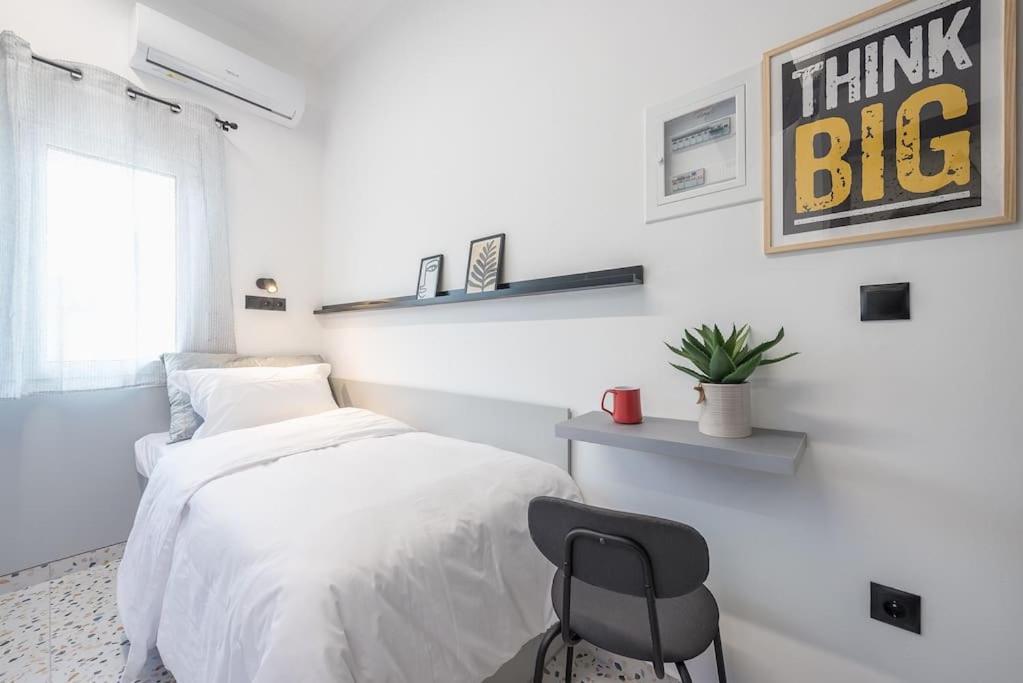 Tiny Apartment Атина Екстериор снимка